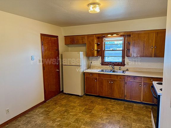 4th image of 4301 Wooded Way Ct #16