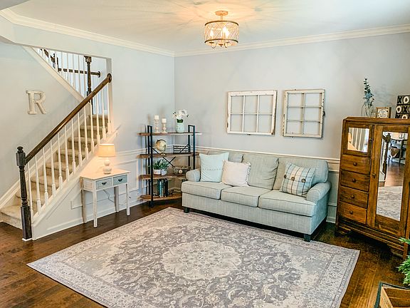 5th image of 1115 Westland Gardens Blvd