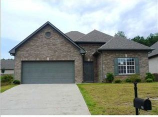 305 Bedford Cir, Calera, AL 35040