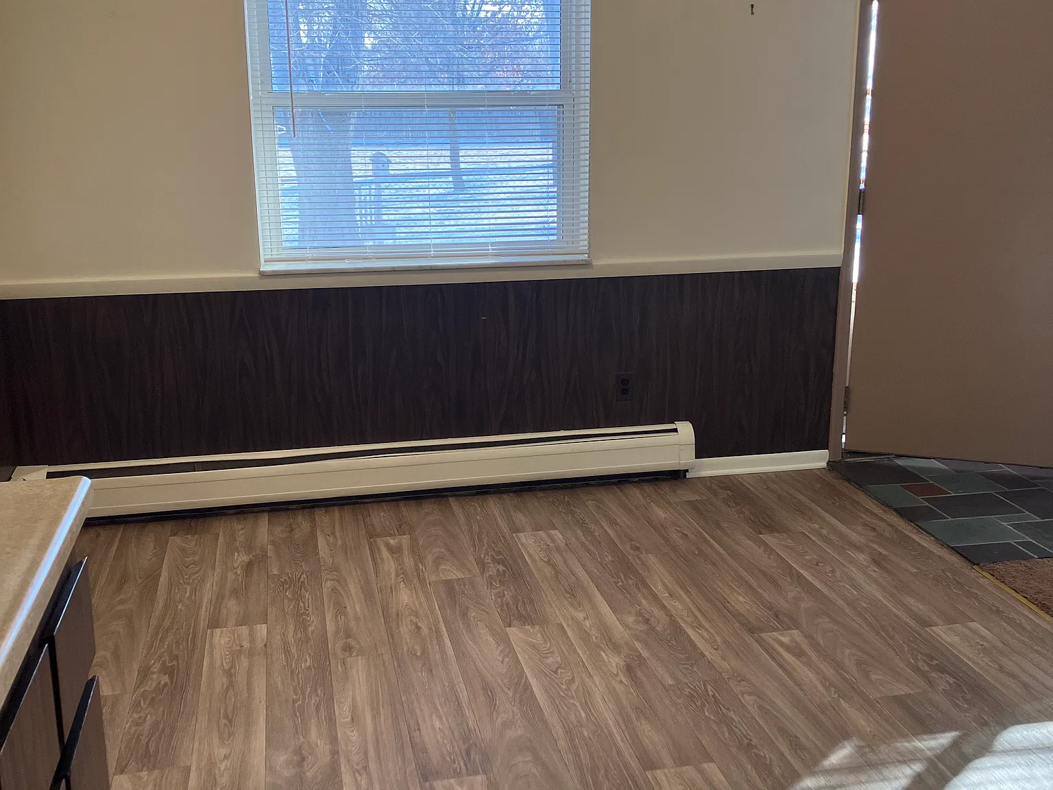 2 bed, 940 sqft, $1,200 — Photo 4