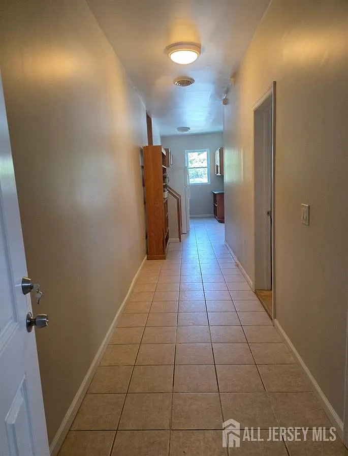 2 bed, 1.0 bath, 856 sqft, $2,500 — Photo 4