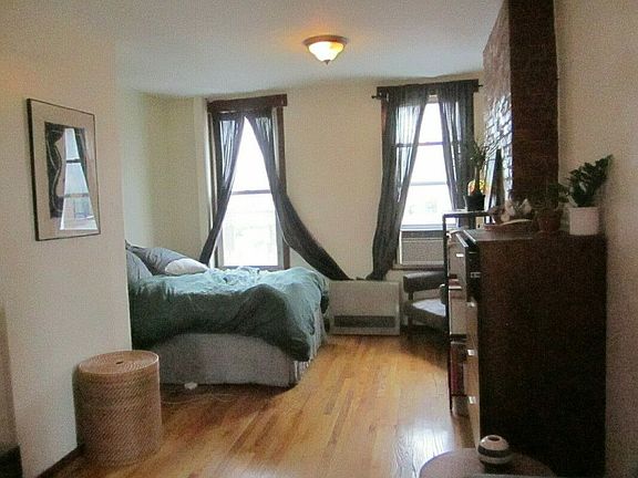 2nd image of 144 Suydam St #B4
