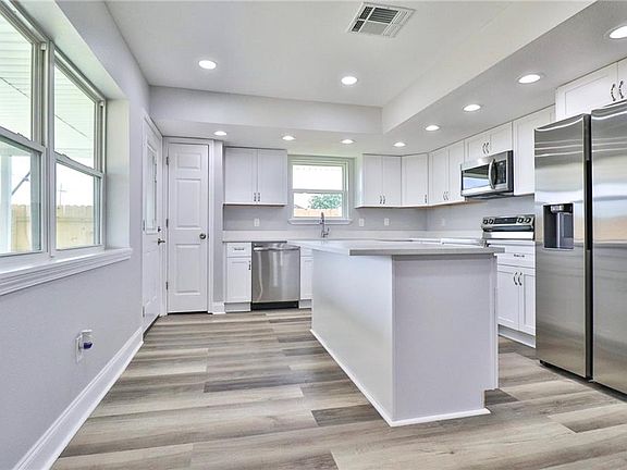 5th image of 4032 Crossmoor Dr