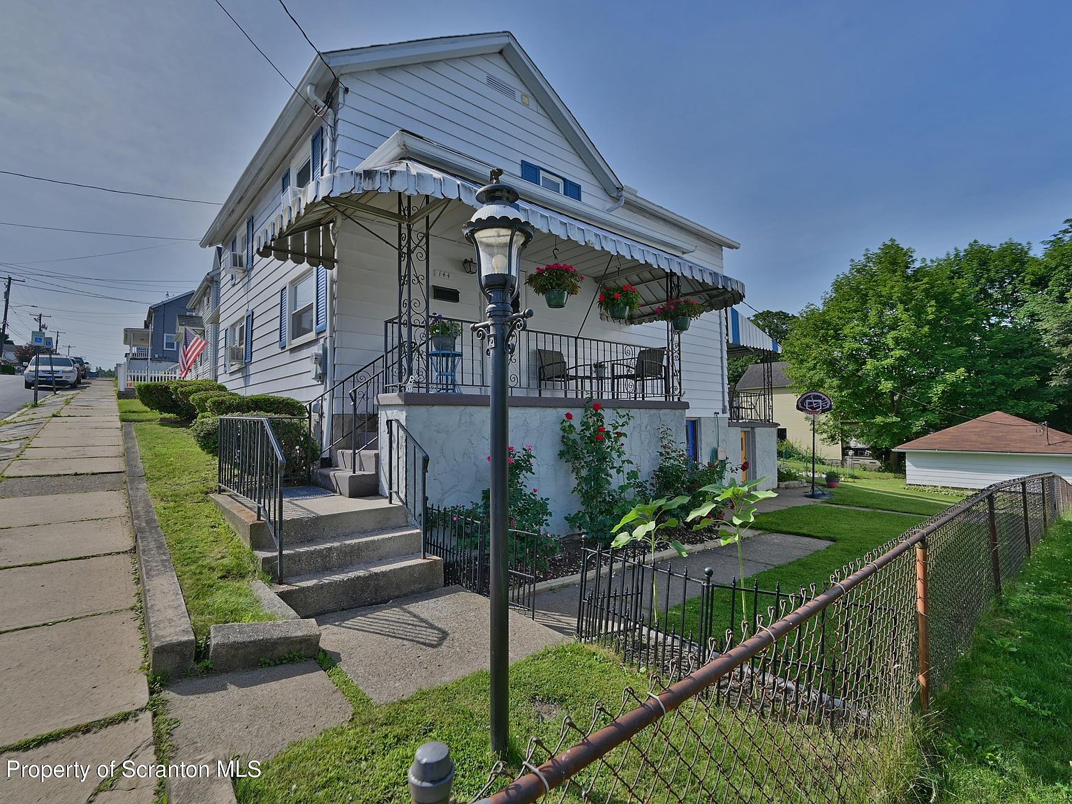 144 E Pine St, Dunmore, PA 18512 Zillow