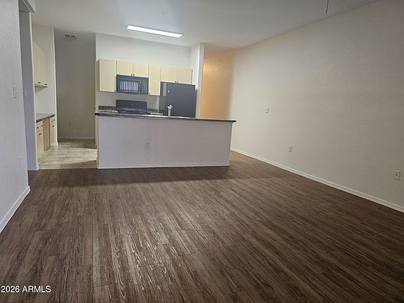 5th image of 18416 N CAVE CREEK Road #1041
