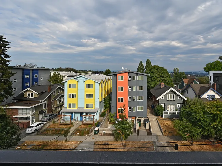 Clara Apartments — Photo 102
