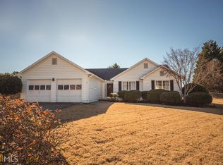 3297 Summit Glen Dr, Loganville, GA 30052