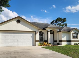474 SW Namoit Place, Port St Lucie, FL 34953