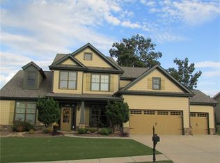 3373 Perimeter Cir, Buford, GA 30519