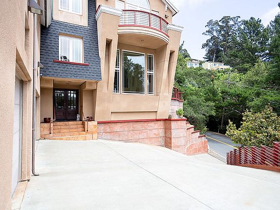 Driveway & Front Entrance