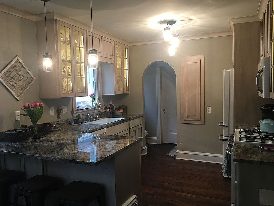 1st image of 223 23rd Street Dr SE