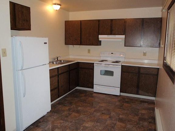 5th image of 100 Turner Ct APT 3