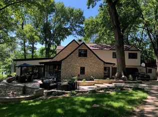 3704 Cottage Reserve Rd NE, Solon, IA 52333