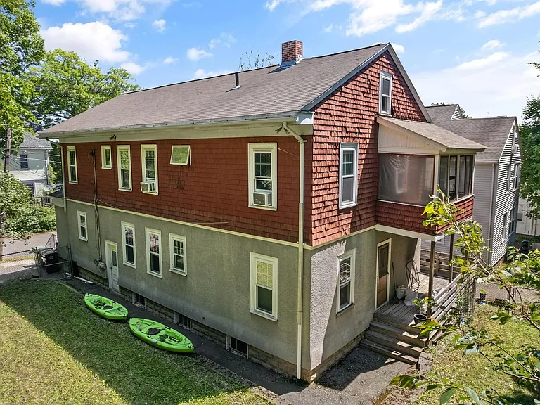 212 Maplewood St #214 — Photo 30