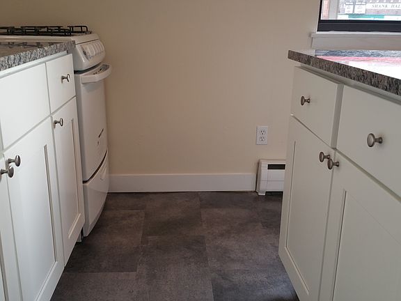 4th image of 1441 N Franklin Pl APT 13