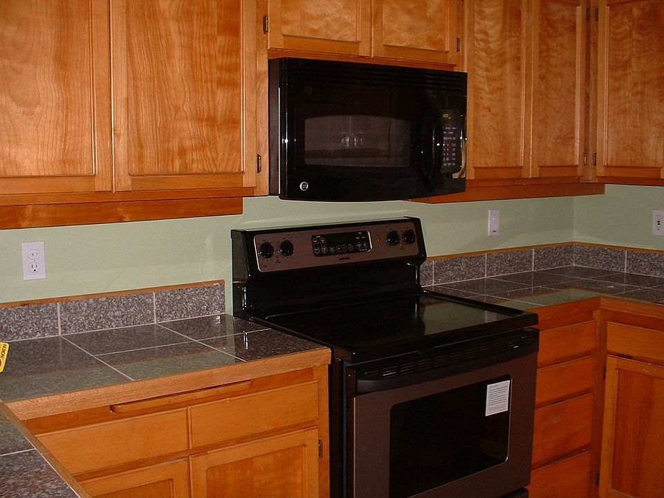 2nd image of 1069 Dondea St