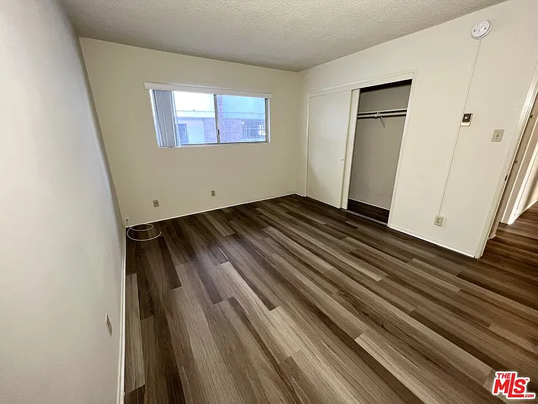 1261 Granville Ave #4 — Photo 23