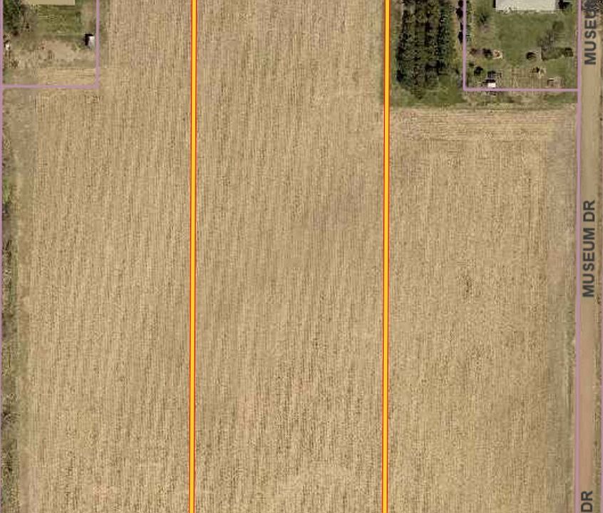 2nd image of 2549 E Seedling Mile Rd