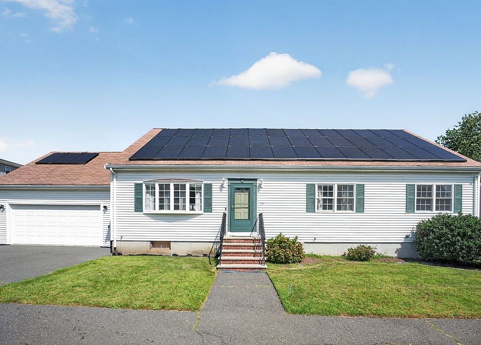 1st image of 79 Emerald Dr