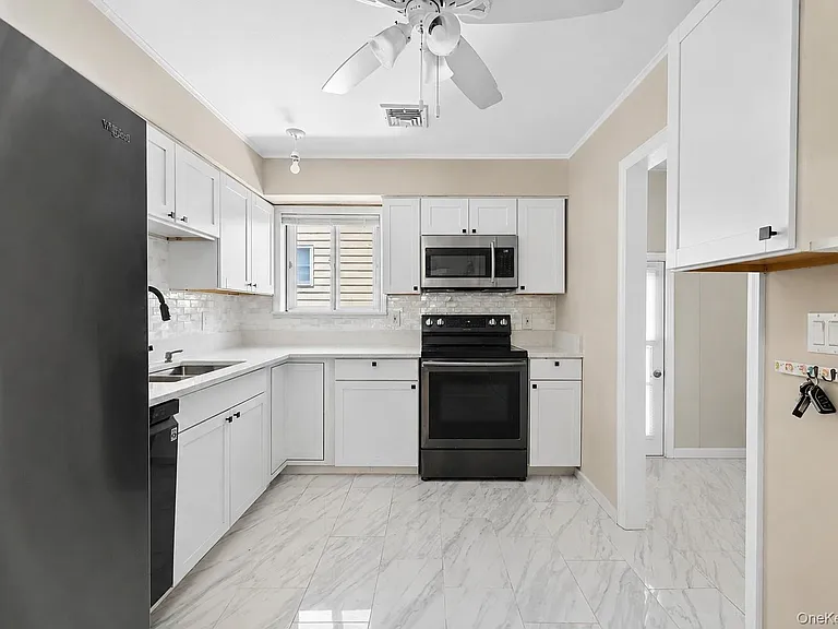 92 Dare Rd — Photo 3