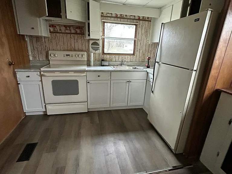 156 Doug Ln — Photo 3