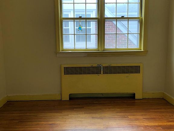 4th image of 439 Confer Ave