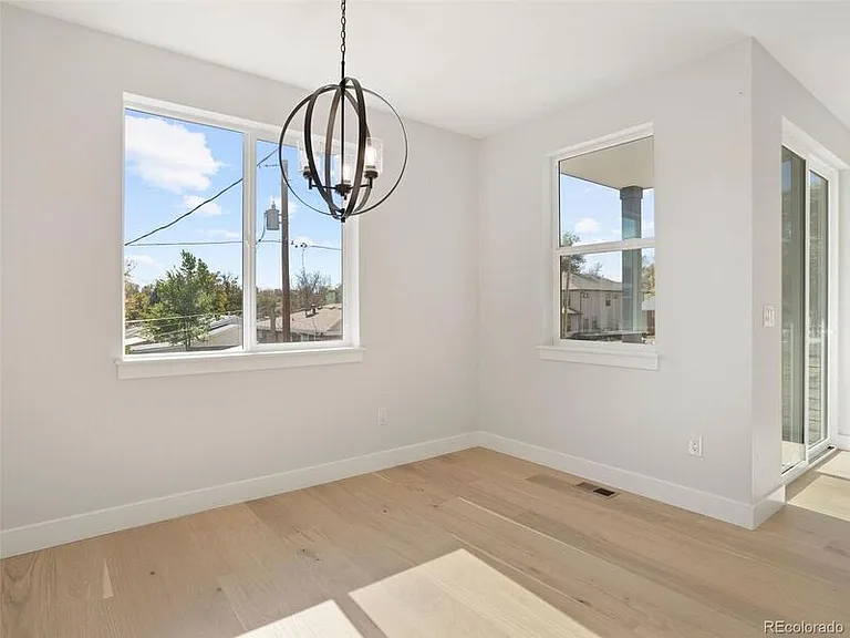 4656 W 9th Ave — Photo 10