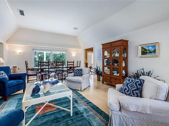 4th image of 15 Golf View Dr