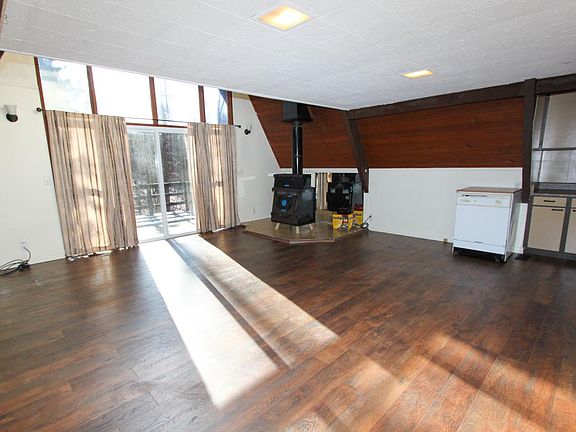 5th image of 1029 Johnnycake Ln
