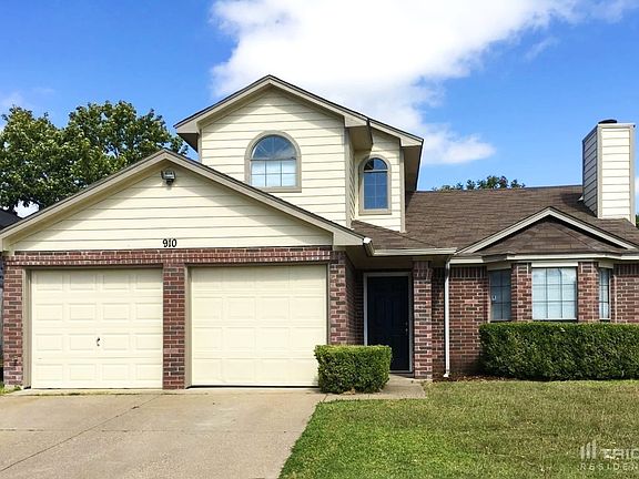 5th image of 910 Turner Ct