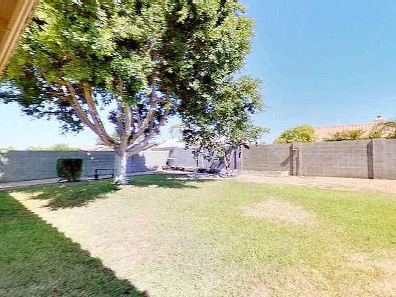 5th image of 10636 E 37th St