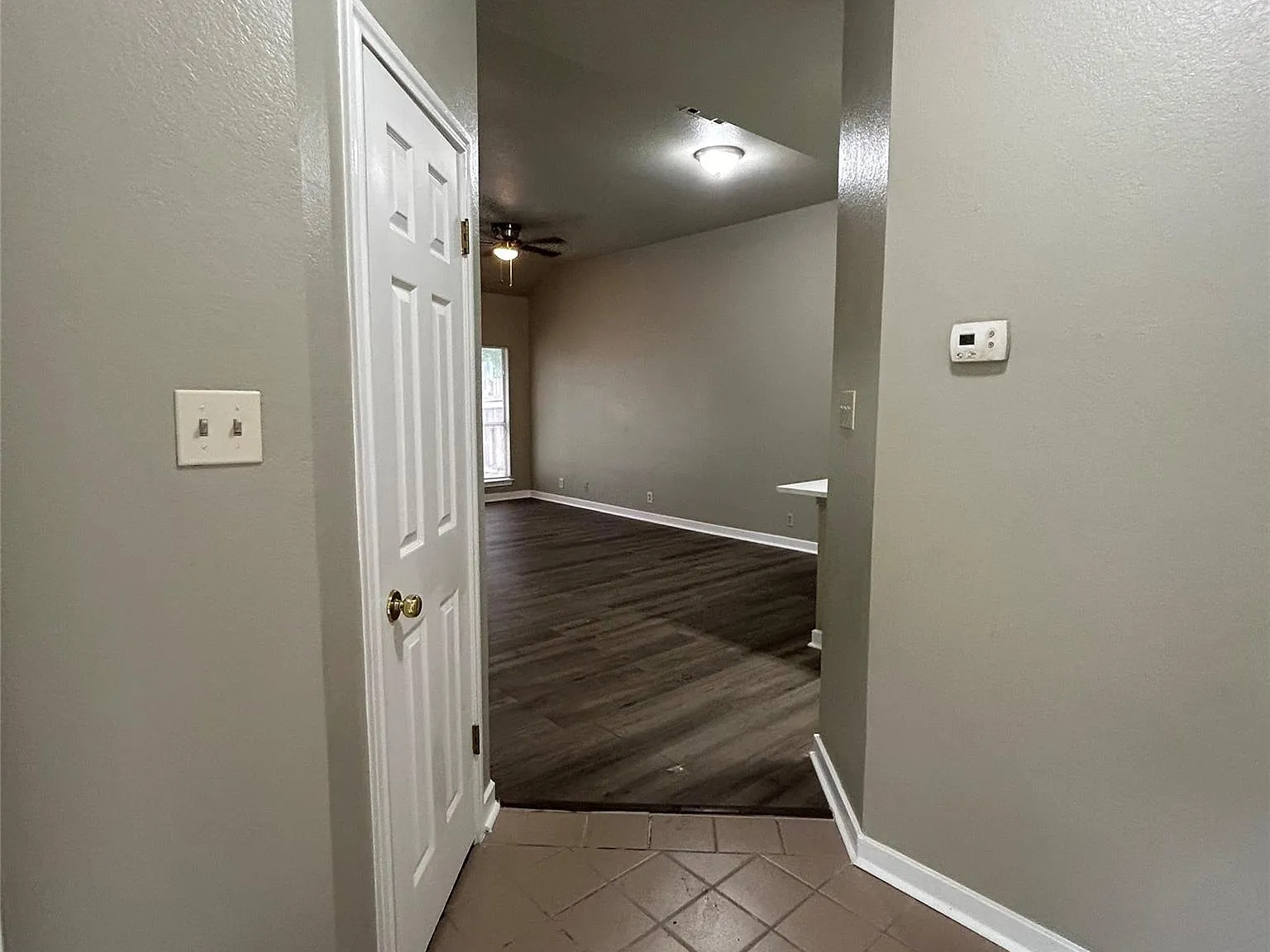 3 bed, 2.0 bath, 1092 sqft, $1,795 — Photo 2