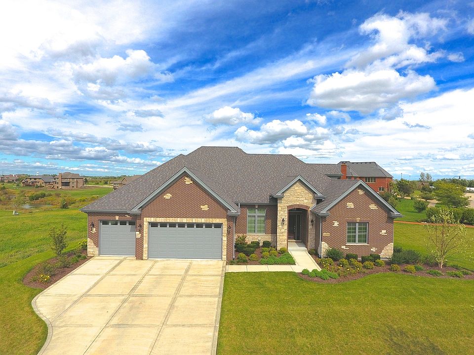 1st image of 15709 Jeanne Ln