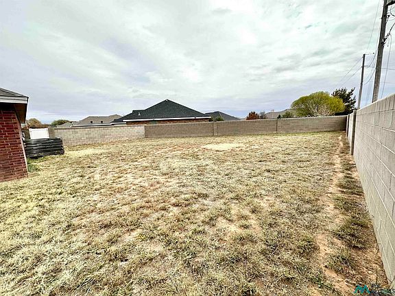 5th image of 2207 Boxwood Cir