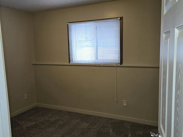 1118 Tiffany Pl — Photo 8