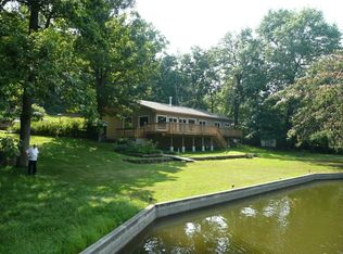 583 Red Oak Ln, Sunrise Beach, MO 65079