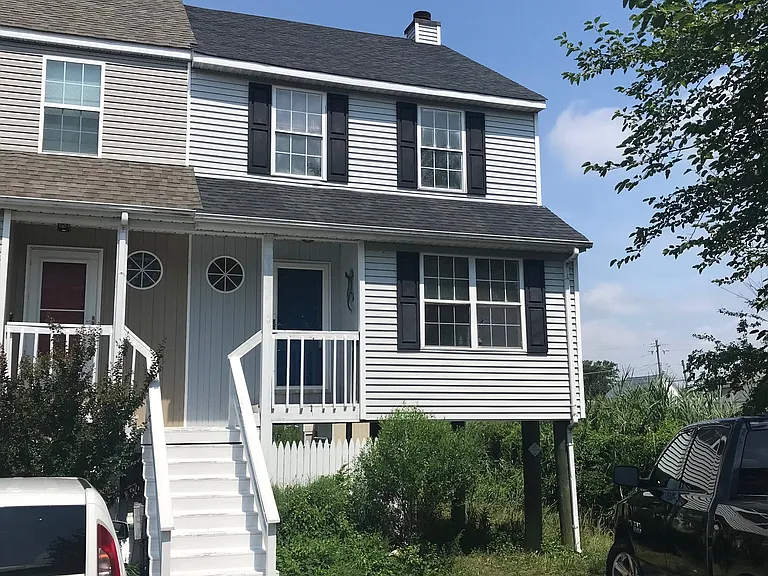 49 Wyatt St — Photo 2