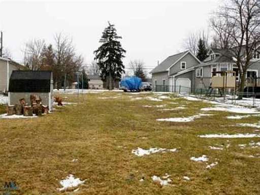 5th image of 25975 Clinton Shore Dr