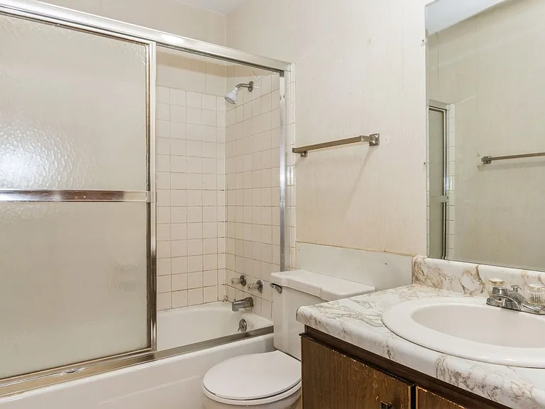 147 20th Avenue SW — Photo 13