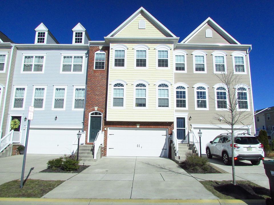 1st image of 21061 Brunswick Ln
