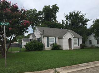 901 N Howeth St, Gainesville, TX 76240