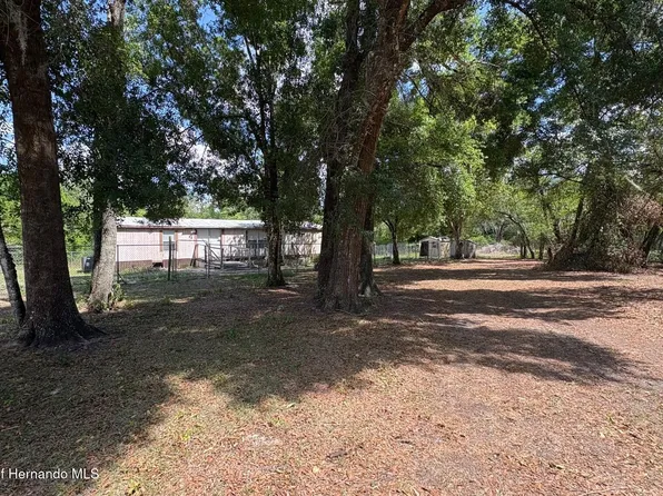 17524 Valencia Dr, Spring Hill, FL 34610