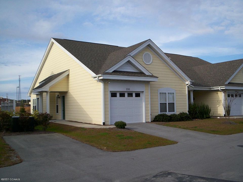 1st image of 136 Willow Pond Dr