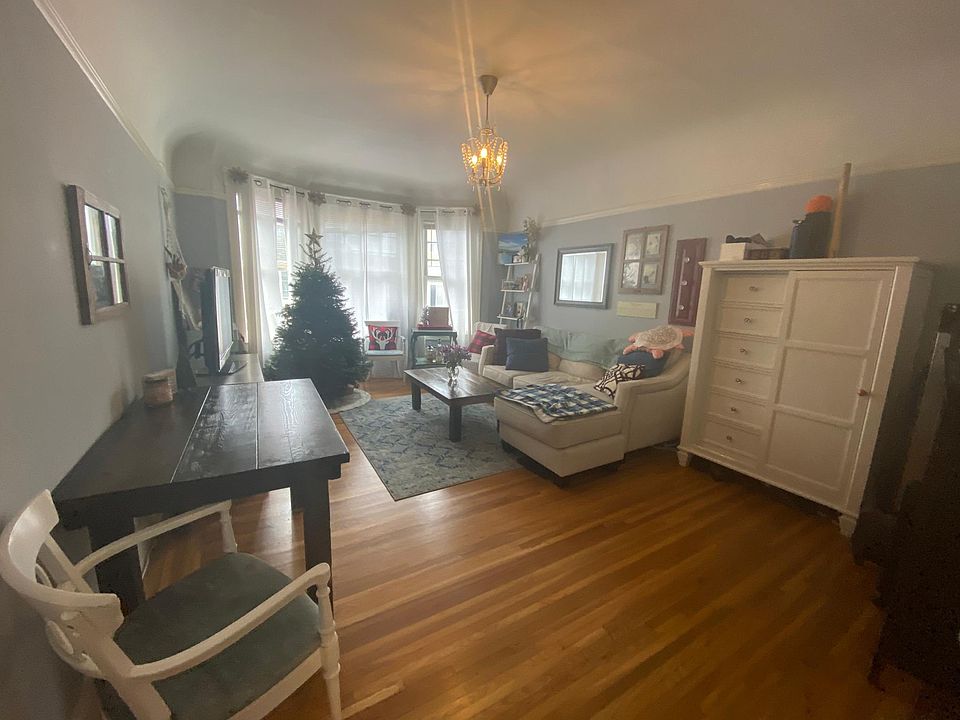 1st image of 2810 Franklin St APT 10