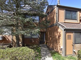 80 Round Hill Rd, Dobbs Ferry, NY 10522