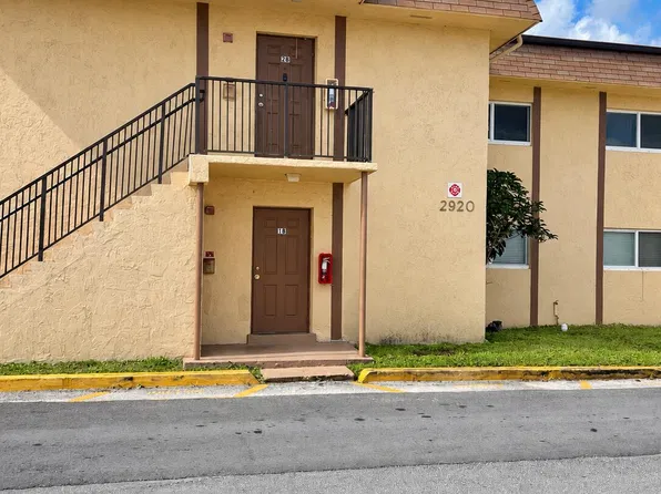 2802 NW 55th Ave APT 2A, Fort Lauderdale, FL 33313