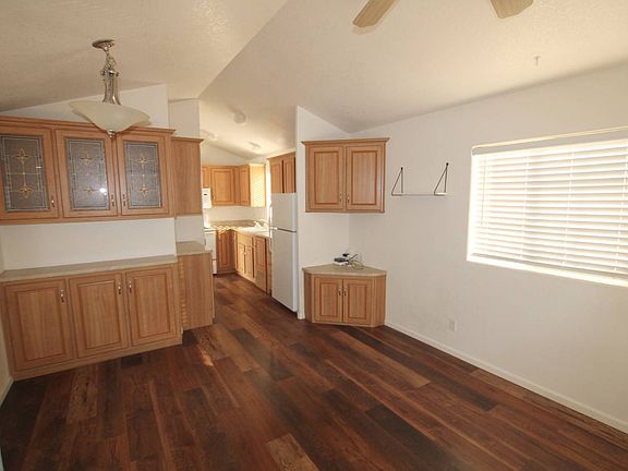 4th image of 1703 N Thornton Rd #230