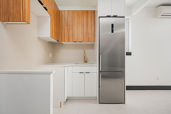 1st image of 141 Tompkins Ave #1B