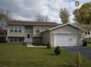 521 N Oakwood Ave, Waukegan, IL 60085