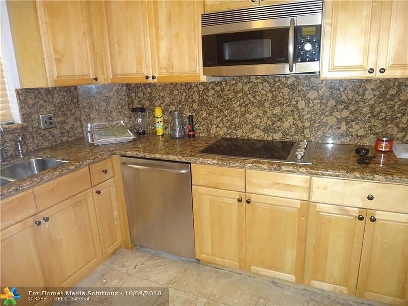 1st image of 298 SE 6th Ave APT 20